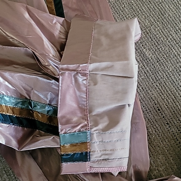 Pants they are brand new, rose color with stripes down the side. - Picture 10 of 10